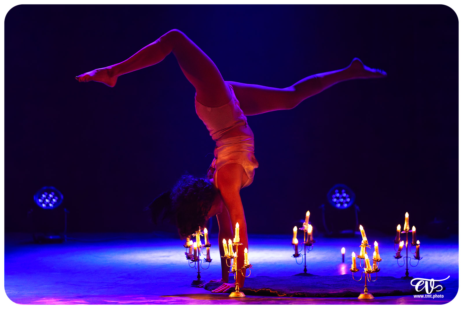 CABARET CANAILLE (LE BURLESQUE KLUB)